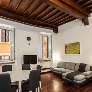 Appartamento Cartari In, Roma