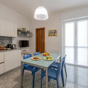 Bnbutler - Stromboli, 22 - Ampio, Luminoso Ed Elegante Milán
